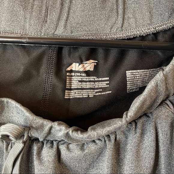 AVIA Shorts - Picture 3 of 6